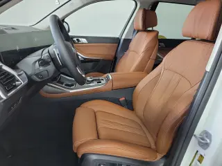 2027 BMW X7