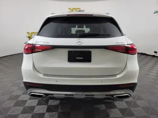 2025 Mercedes-Benz GLC