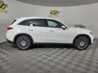 2025 Mercedes-Benz GLC