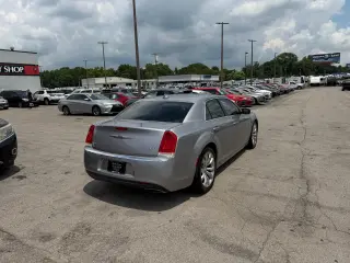 2017 Chrysler 300