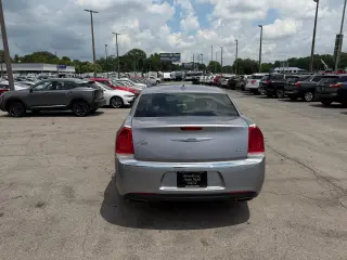 2017 Chrysler 300