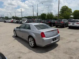 2017 Chrysler 300