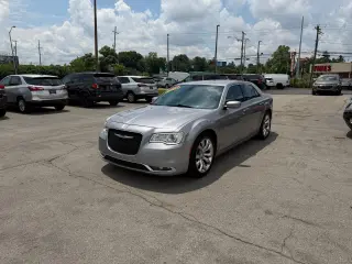 2017 Chrysler 300