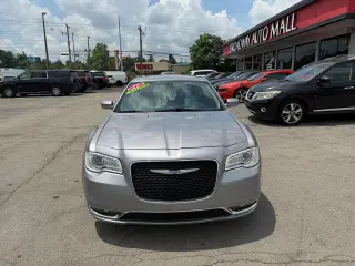 2017 Chrysler 300