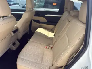 Toyota Highlander 2018 LE 4dr SUV (3.5L V6)