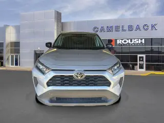 Toyota RAV4 2022 LE 4dr SUV