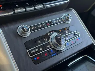 Lincoln Aviator 2022 AWD Reserve 4dr SUV