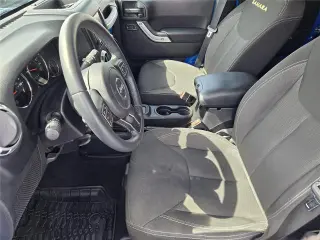 Jeep Wrangler Unlimited 2015 4x4 Sahara 4dr SUV