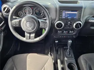 Jeep Wrangler Unlimited 2015 4x4 Sahara 4dr SUV