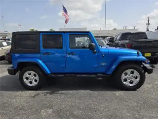 Jeep Wrangler Unlimited 2015 4x4 Sahara 4dr SUV