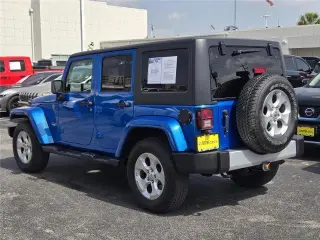 Jeep Wrangler Unlimited 2015 4x4 Sahara 4dr SUV