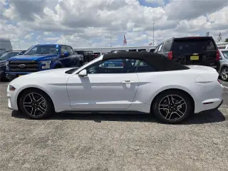 Ford Mustang 2021 EcoBoost 2dr Convertible