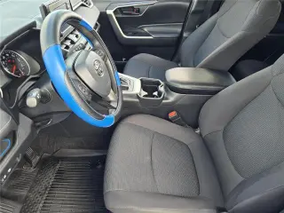 Toyota RAV4 2021 LE 4dr SUV