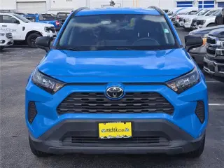 Toyota RAV4 2021 LE 4dr SUV