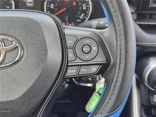 Toyota RAV4 2021 LE 4dr SUV