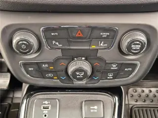 Jeep Compass 2021 Latitude 4dr SUV