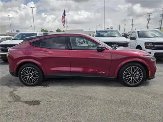 Ford Mustang Mach-E 2025 AWD Premium 4dr SUV