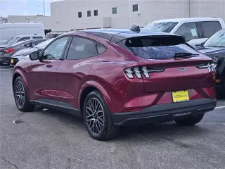 Ford Mustang Mach-E 2025 AWD Premium 4dr SUV