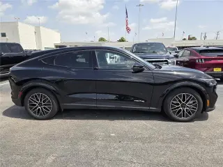 Ford Mustang Mach-E 2025 AWD Premium 4dr SUV