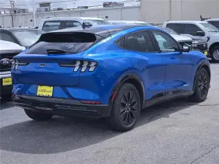 Ford Mustang Mach-E 2025 AWD Premium 4dr SUV