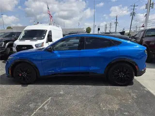 Ford Mustang Mach-E 2025 Premium 4dr SUV