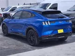 Ford Mustang Mach-E 2025 Premium 4dr SUV