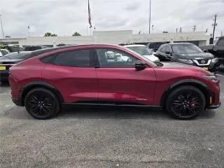 Ford Mustang Mach-E 2025 AWD Premium 4dr SUV