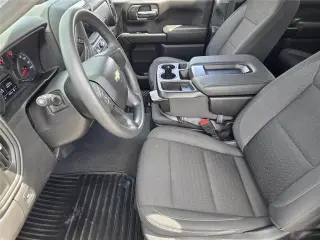 Chevrolet Silverado 1500 2023 4x2 Custom 4dr Crew Cab 5.8 ft. SB