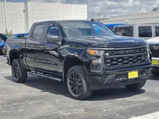 Chevrolet Silverado 1500 2023 4x2 Custom 4dr Crew Cab 5.8 ft. SB