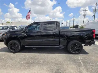 Chevrolet Silverado 1500 2023 4x2 Custom 4dr Crew Cab 5.8 ft. SB