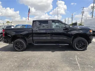 Chevrolet Silverado 1500 2023 4x2 Custom 4dr Crew Cab 5.8 ft. SB