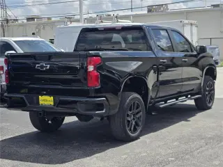Chevrolet Silverado 1500 2023 4x2 Custom 4dr Crew Cab 5.8 ft. SB