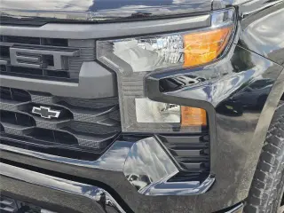 Chevrolet Silverado 1500 2023 4x2 Custom 4dr Crew Cab 5.8 ft. SB