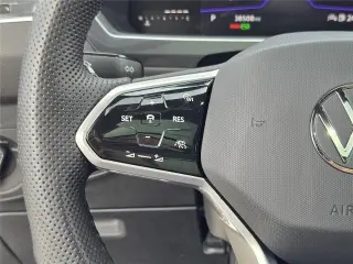 Volkswagen Tiguan 2023 SE R-Line Black 4dr SUV