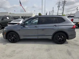 Volkswagen Tiguan 2023 SE R-Line Black 4dr SUV