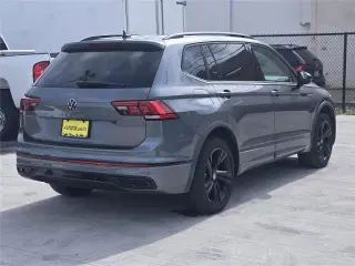 Volkswagen Tiguan 2023 SE R-Line Black 4dr SUV