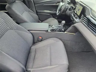 Toyota Camry 2025 SE 4dr Sedan