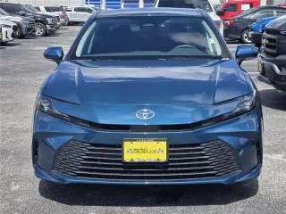 Toyota Camry 2025 SE 4dr Sedan