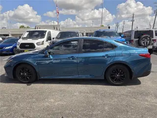 Toyota Camry 2025 SE 4dr Sedan