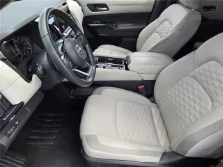 Nissan Pathfinder 2022 SV 4dr SUV