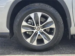 Toyota Highlander 2022 XLE 4dr SUV