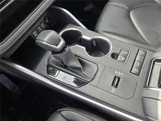 Toyota Highlander 2022 XLE 4dr SUV
