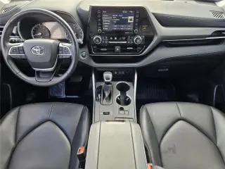 Toyota Highlander 2022 XLE 4dr SUV