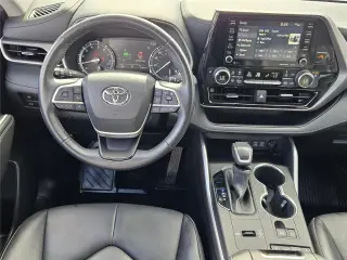 Toyota Highlander 2022 XLE 4dr SUV