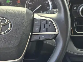 Toyota Highlander 2022 XLE 4dr SUV
