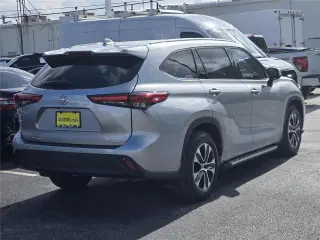 Toyota Highlander 2022 XLE 4dr SUV