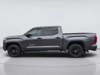 Toyota Tundra 2024 4x2 SR5 4dr CrewMax Cab Pickup SB
