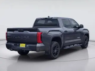 Toyota Tundra 2024 4x2 SR5 4dr CrewMax Cab Pickup SB