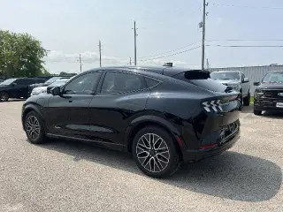 Ford Mustang Mach-E 2024 Premium 4dr SUV