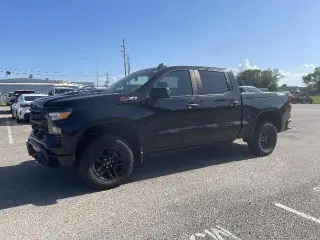 Chevrolet Silverado 1500 2023 4x4 Custom Trail Boss 4dr Crew Cab 5.8 ft. SB